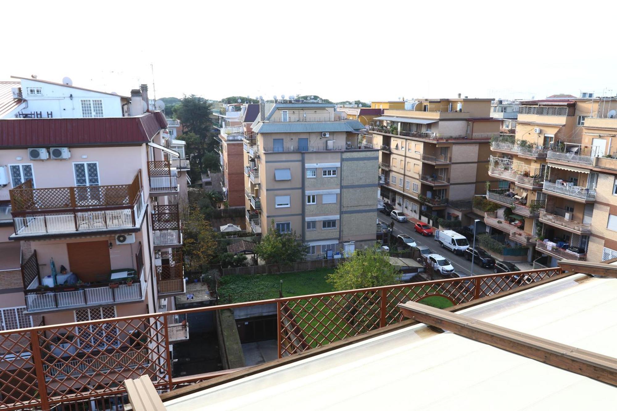 Angela Attico A Pochi Minuti Dal Gemelli E Stazione Fl3 Direzione San Pietro - Centro Appartement